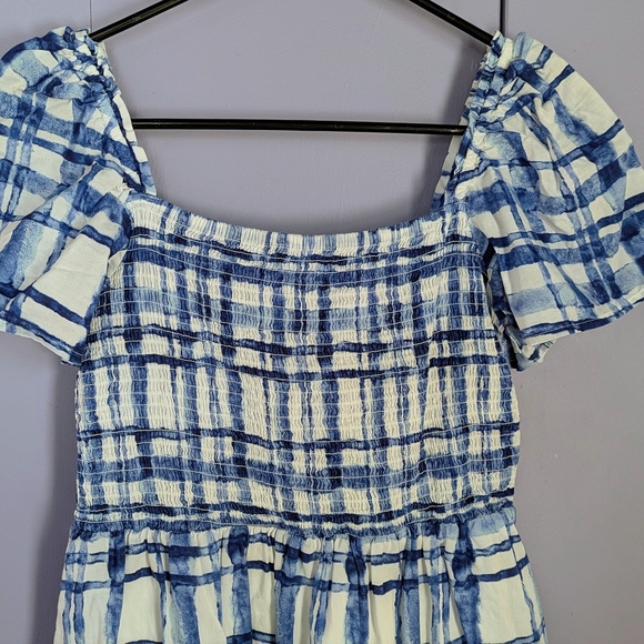 Gap Blue and White Checked Puff-Sleeve Midi Dress With Smocked Bodice - Picture 5 of 9